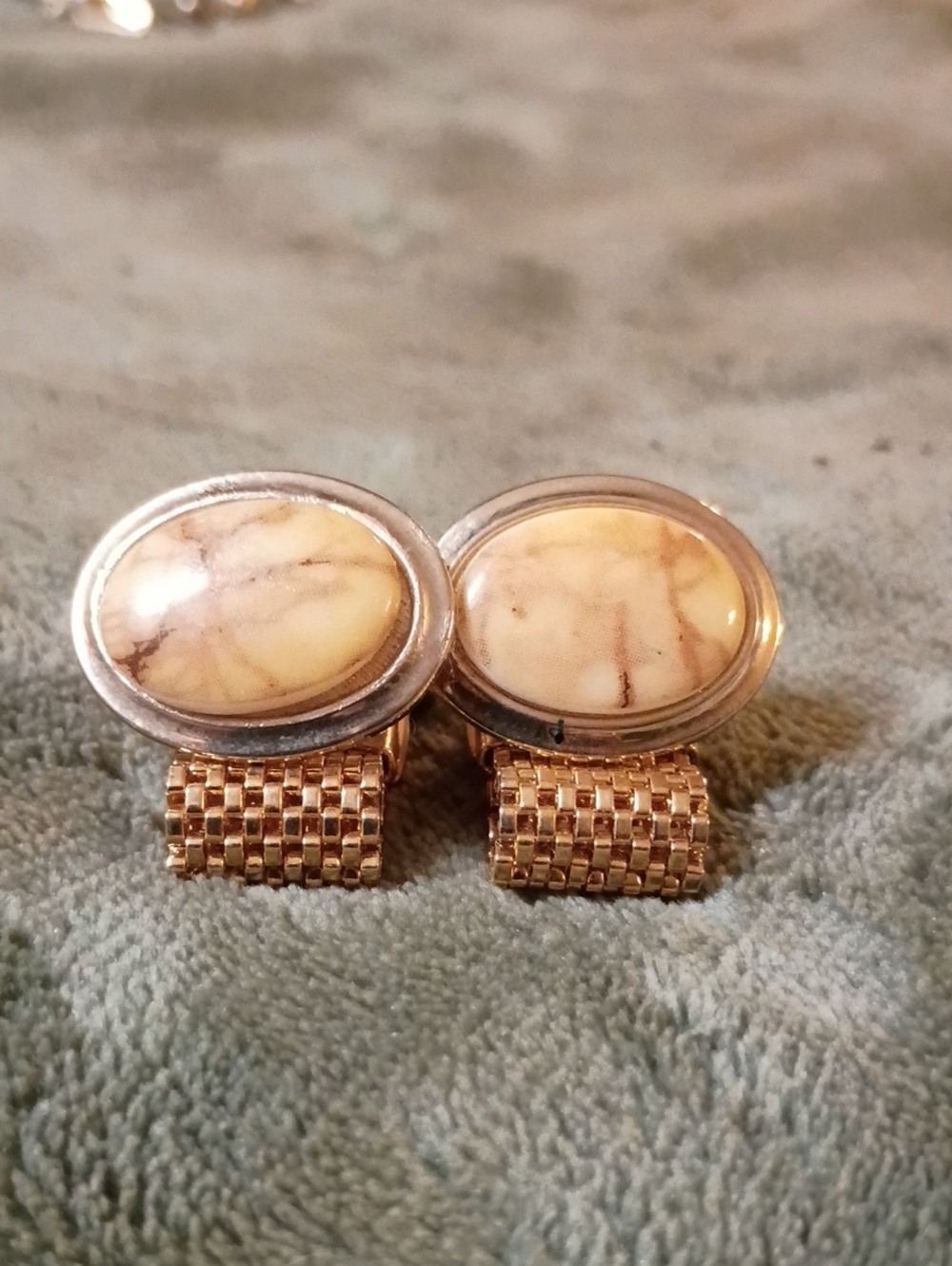 Gold-Tone Cufflinks with Cream Marble Inset